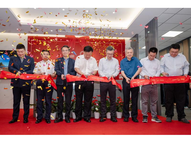 筑夢西虹橋、起航新未來 ——奧克股份上市十四周年及上海奧克喬遷慶?；顒訄蟮?>
                                                                            </div>
                                    <div   id=